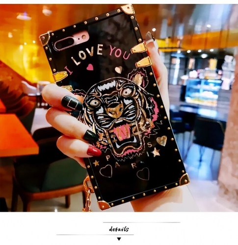 Chrome Hearts iPhone15/14ケース 値段 クロムハーツ アイフォン13 ...