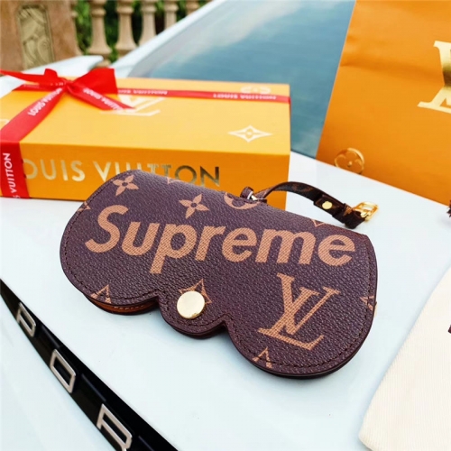 ルイヴィトンシュプリームコラボメガネ（眼鏡）ケース プレゼント LV