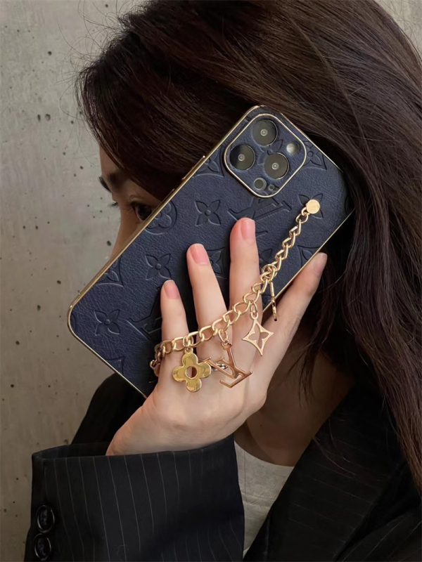 ルイヴィトン iphone ケース チェーン スマートフォン Louis Vuitton iphone ケース おすすめ 人気 アイフォンケース おしゃれ かわいい スマホケースiphone アクセサリー